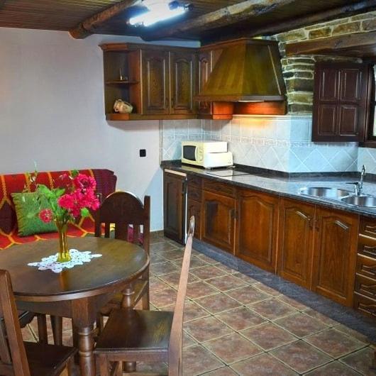 Casa Freixe Apartamentos Rurales サンタ・エウラリア・デ・オスコス エクステリア 写真