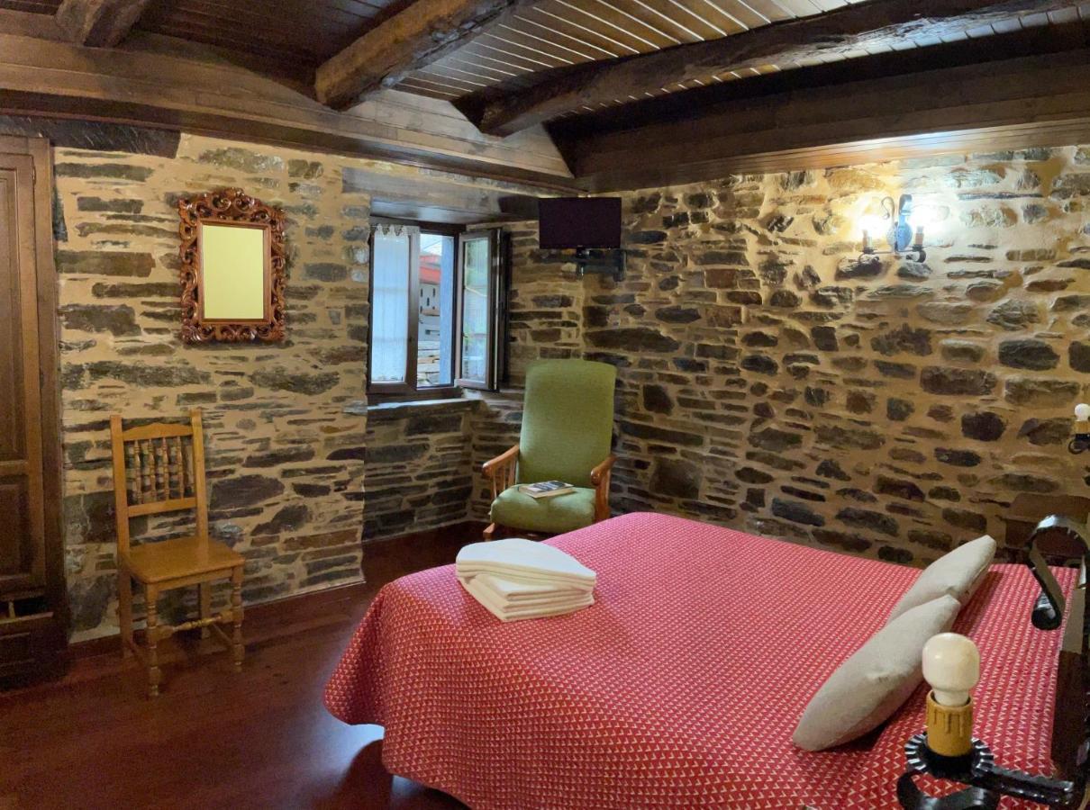 Casa Freixe Apartamentos Rurales サンタ・エウラリア・デ・オスコス エクステリア 写真