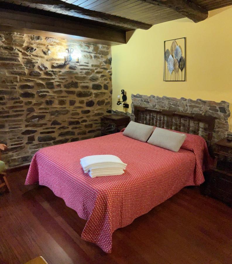 Casa Freixe Apartamentos Rurales サンタ・エウラリア・デ・オスコス エクステリア 写真