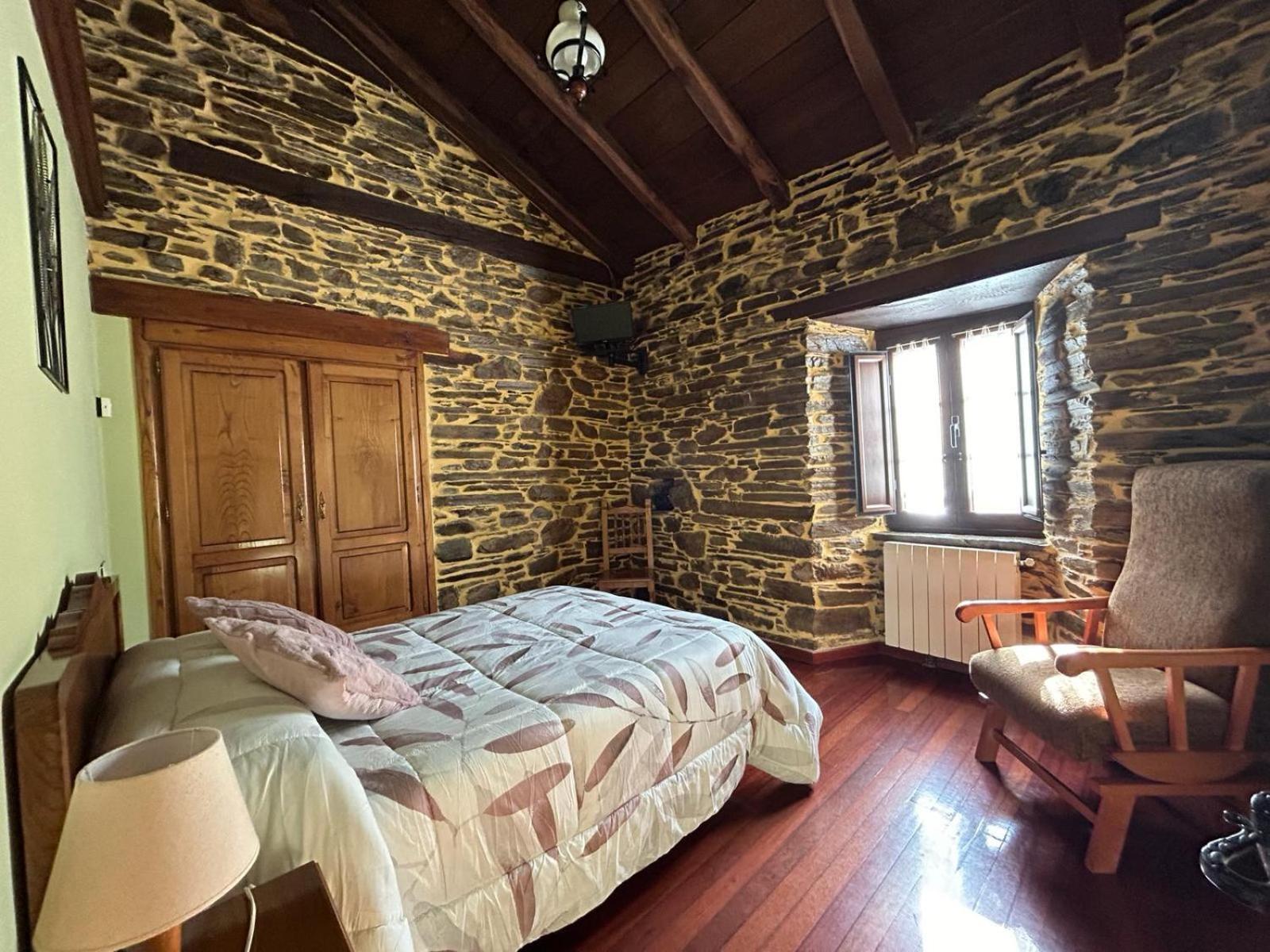 Casa Freixe Apartamentos Rurales サンタ・エウラリア・デ・オスコス エクステリア 写真